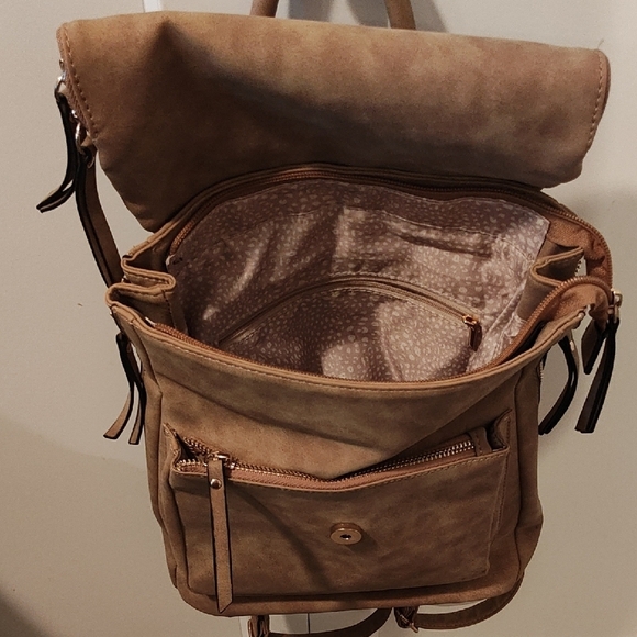 Elegant Tan and Cream Women's Backpack - Picture 5 of 8